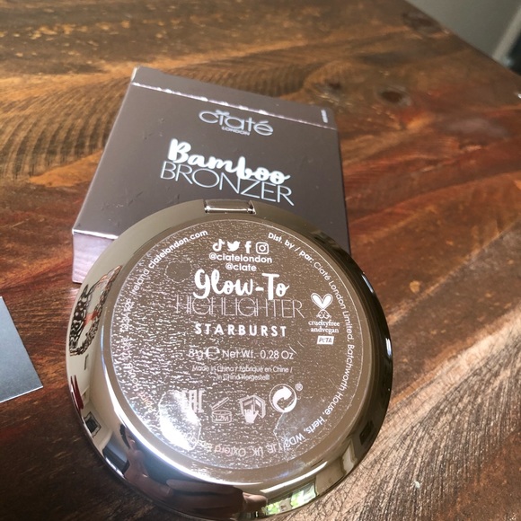 Powder Bronzer - Picture 3 of 5